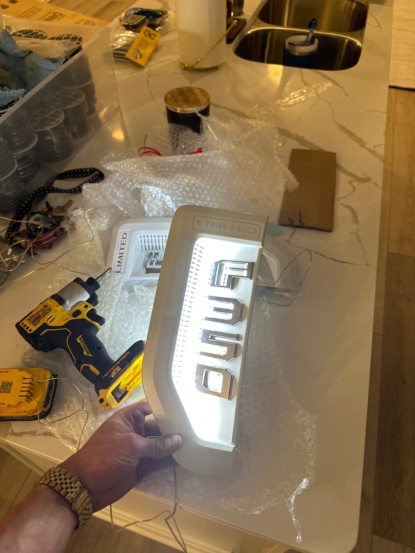 17-22 F250/F350 Fender Vent Badge Lights