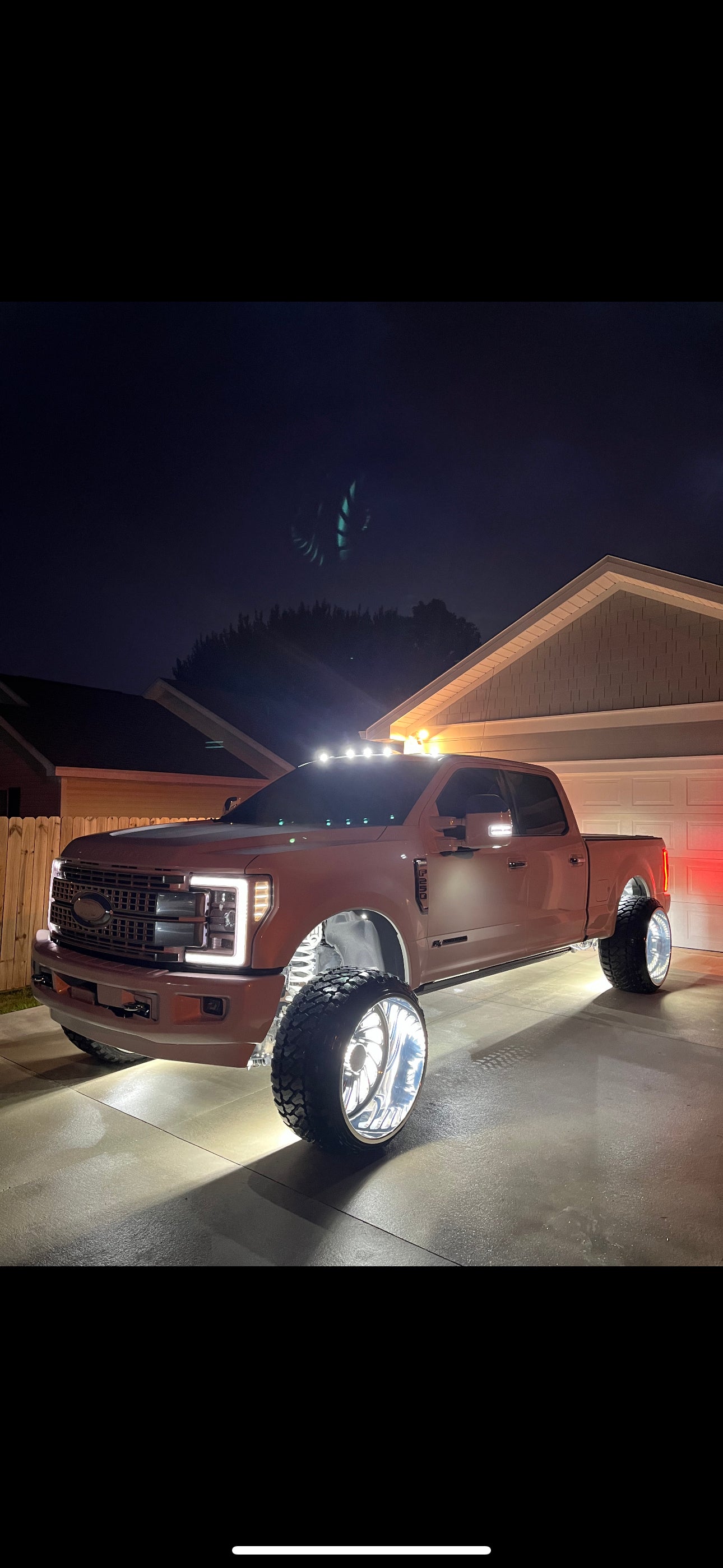 Showoff Garage High Density Pure White Rock Lights